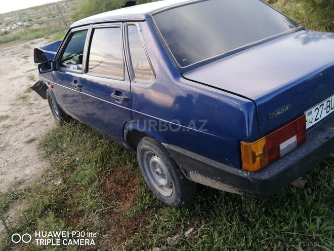 LADA (VAZ) 21099-9