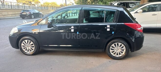 Nissan Tiida-6