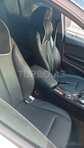 BMW 320d-6