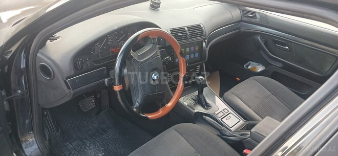 BMW 520-9