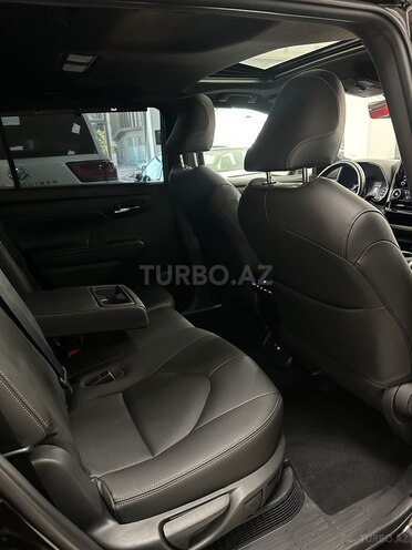 Toyota Highlander-13