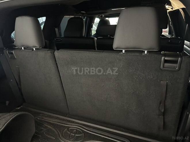 Toyota Highlander-24