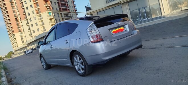 Toyota Prius-13