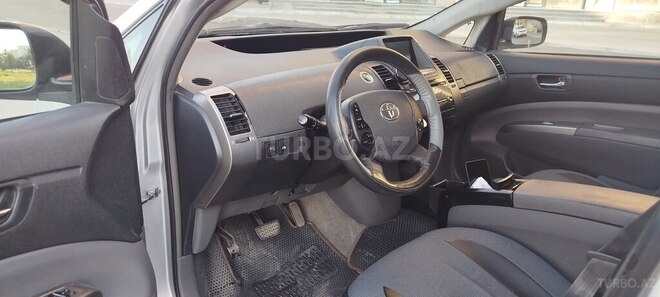 Toyota Prius-18
