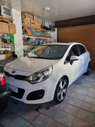 Kia Rio-1
