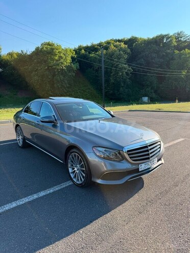 Mercedes E 300-2