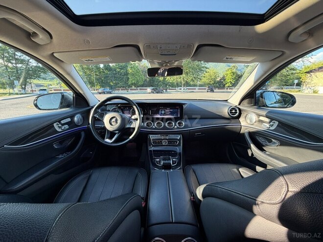 Mercedes E 300-6