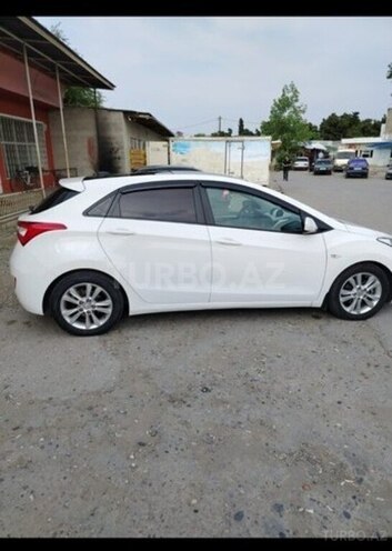 Hyundai i30-4