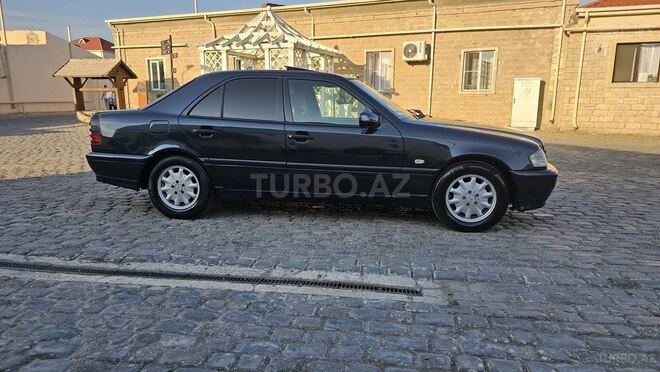 Mercedes C 200-10