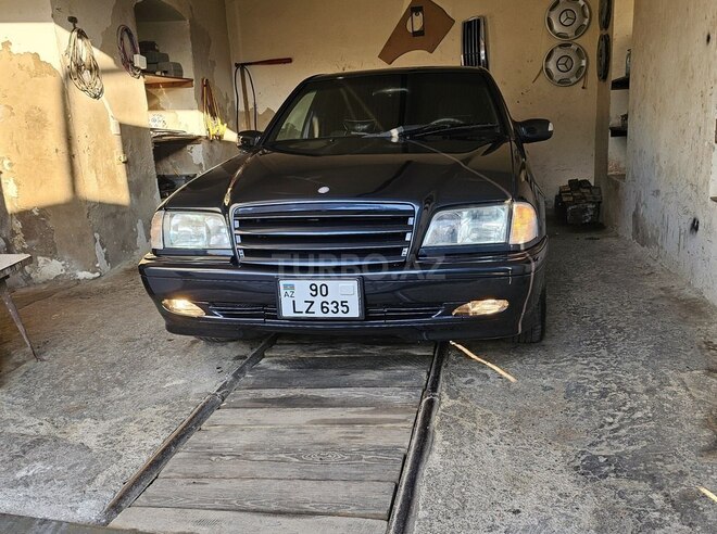 Mercedes C 200-1