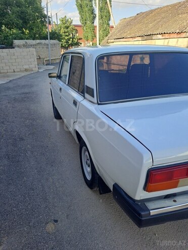 LADA (VAZ) 2107-2