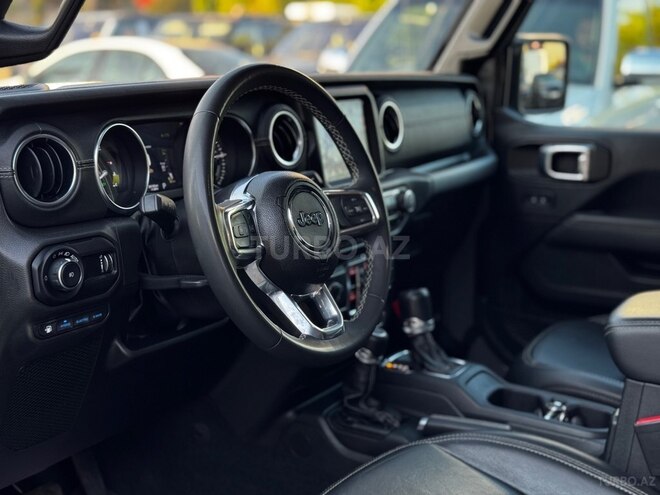 Jeep Wrangler-23