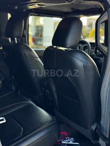 Jeep Wrangler-19