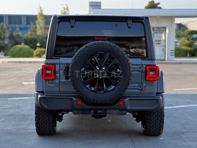Jeep Wrangler-4