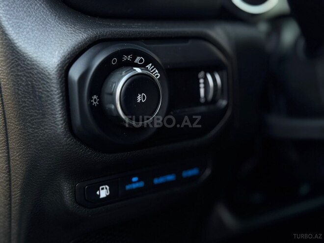 Jeep Wrangler-25