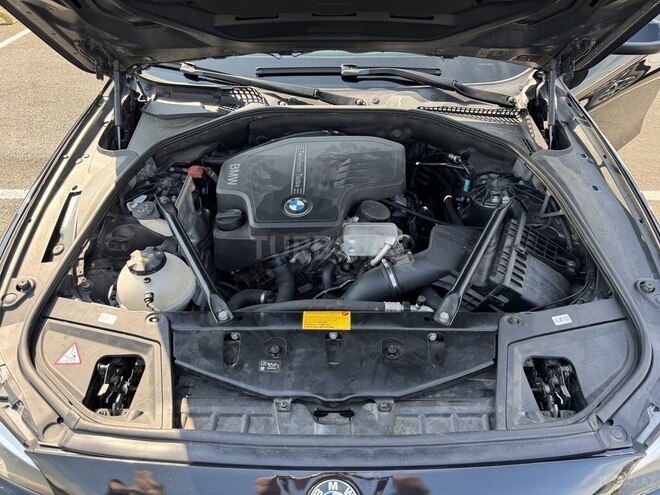 BMW 528-19