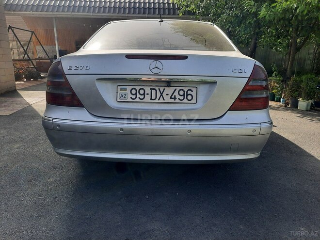 Mercedes E 270-4