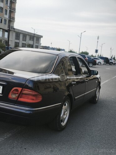 Mercedes E 220-6