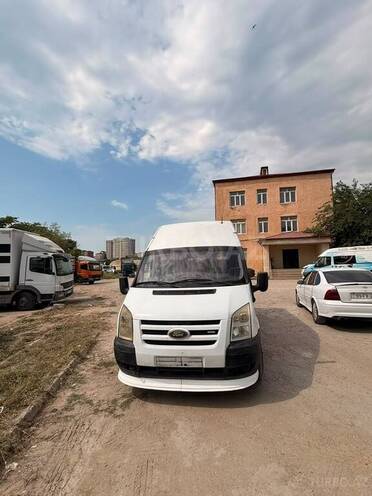 Ford Transit-1