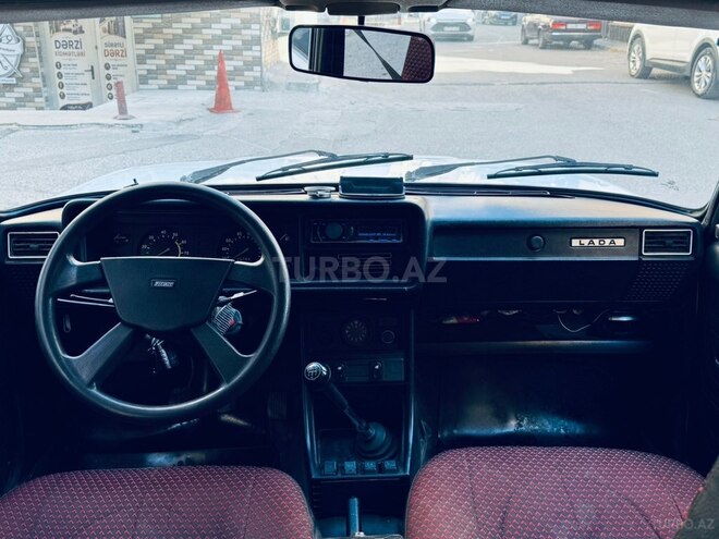 LADA (VAZ) 2107-4