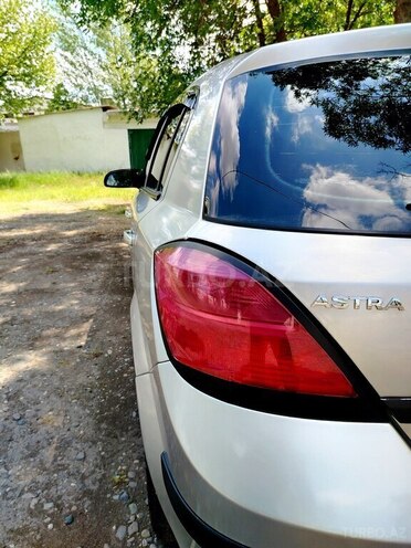 Opel Astra-11