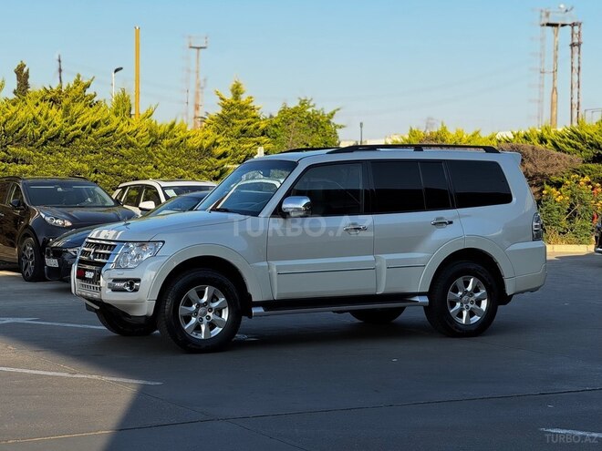 Mitsubishi Pajero-11