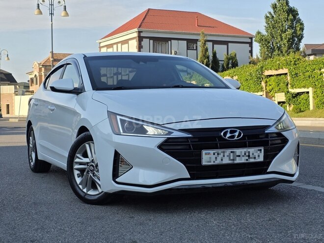 Hyundai Elantra-3