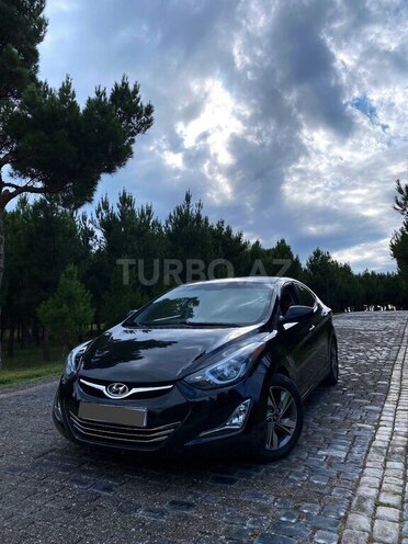 Hyundai Elantra-2
