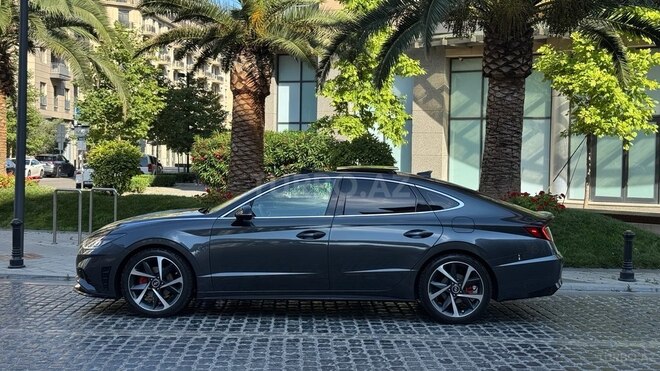 Hyundai Sonata-4