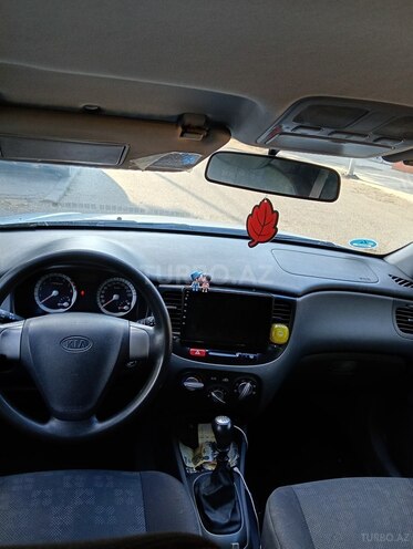 Kia Rio-3