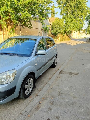 Kia Rio-12