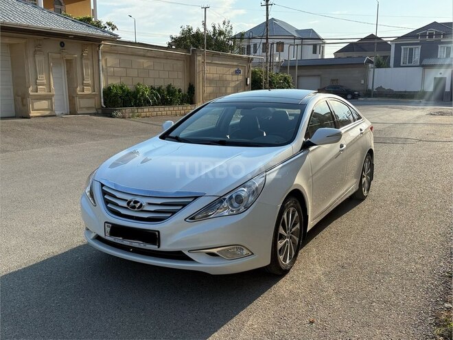 Hyundai Sonata-2