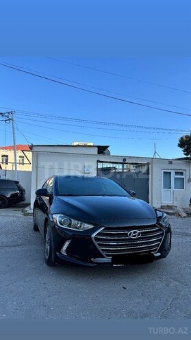 Hyundai Elantra-3
