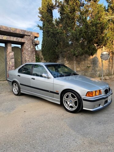 BMW 318-5