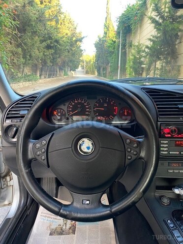 BMW 318-3