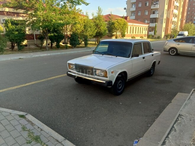 LADA (VAZ) 2107-2