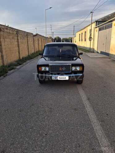 LADA (VAZ) 2107-2