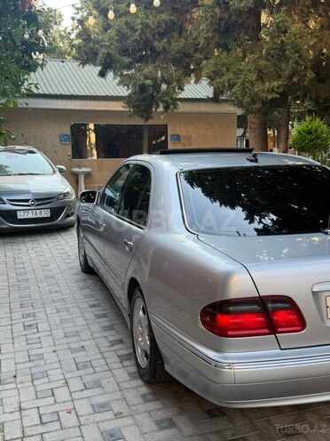 Mercedes E 240-9