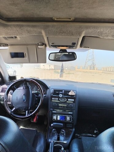 Ford Mondeo-4