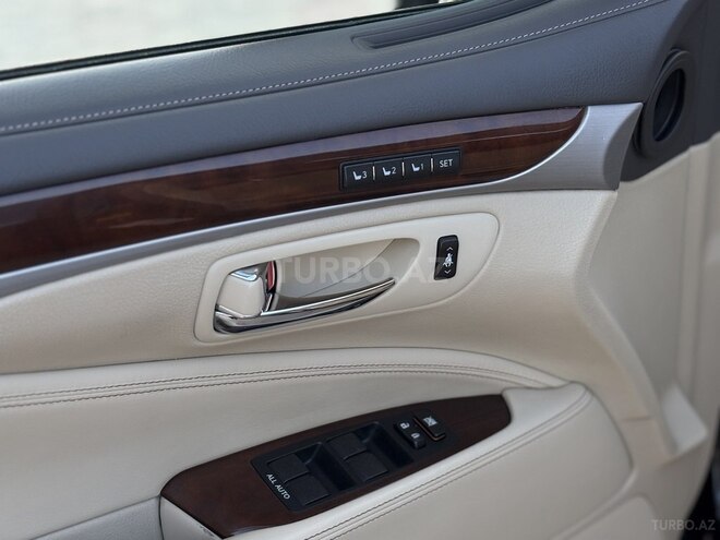 Lexus LS 460L-14