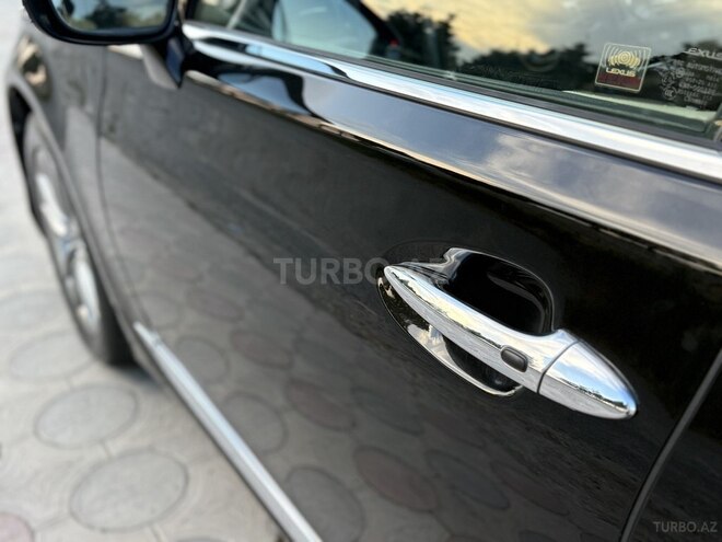 Lexus LS 460L-23