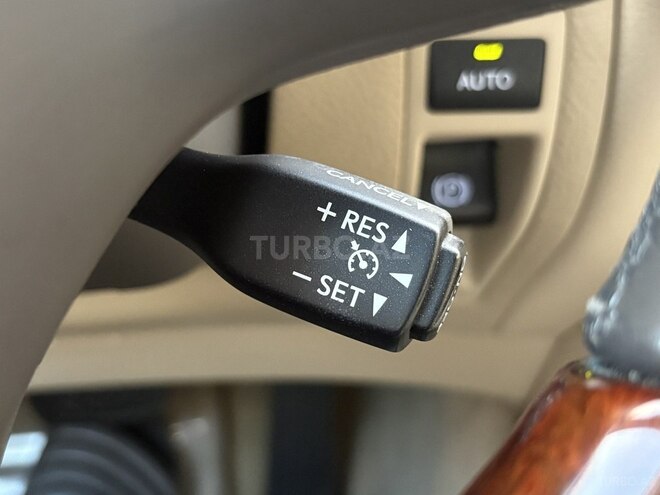 Lexus LS 460L-21