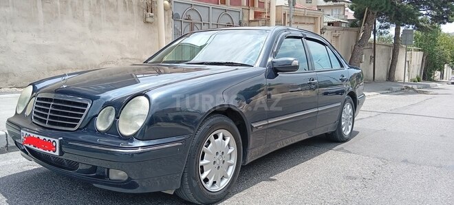 Mercedes E 240-7