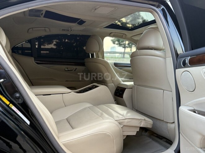 Lexus LS 460L-30