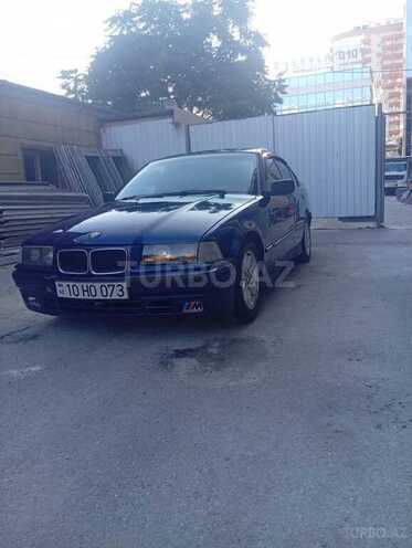 BMW 318-2
