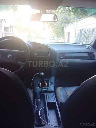 BMW 318-8