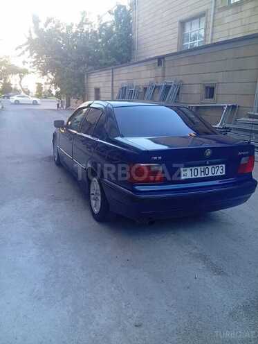 BMW 318-6