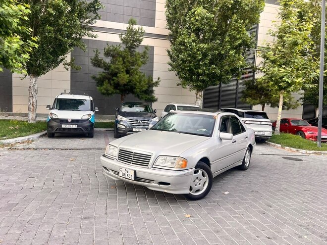Mercedes C 230-1