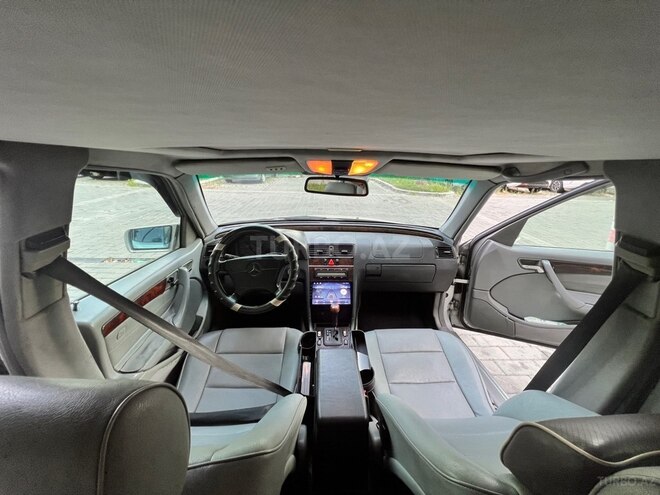 Mercedes C 230-8