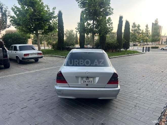 Mercedes C 230-7